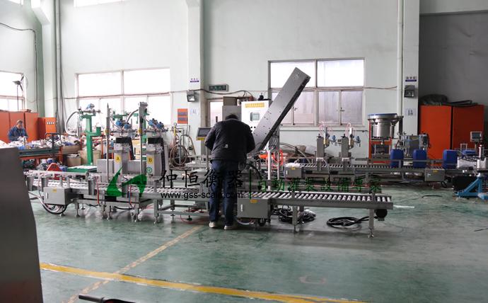 仲恒GAF-30LA液體自動(dòng)灌裝生產(chǎn)線安裝調(diào)試完成準(zhǔn)備出貨1！