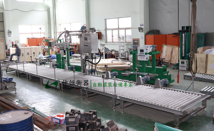 GAF-1500SA自動(dòng)灌裝線安裝調(diào)試完成準(zhǔn)備裝箱出貨1